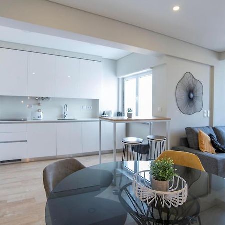 New - Luxury & Bright Apartment Lisboa Exteriör bild