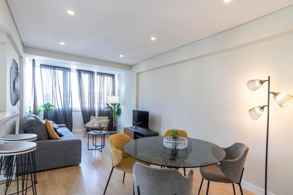 New - Luxury & Bright Apartment Lisboa Exteriör bild