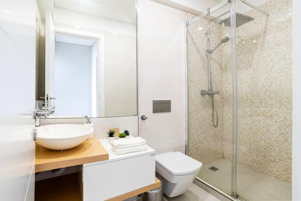 New - Luxury & Bright Apartment Lisboa Exteriör bild