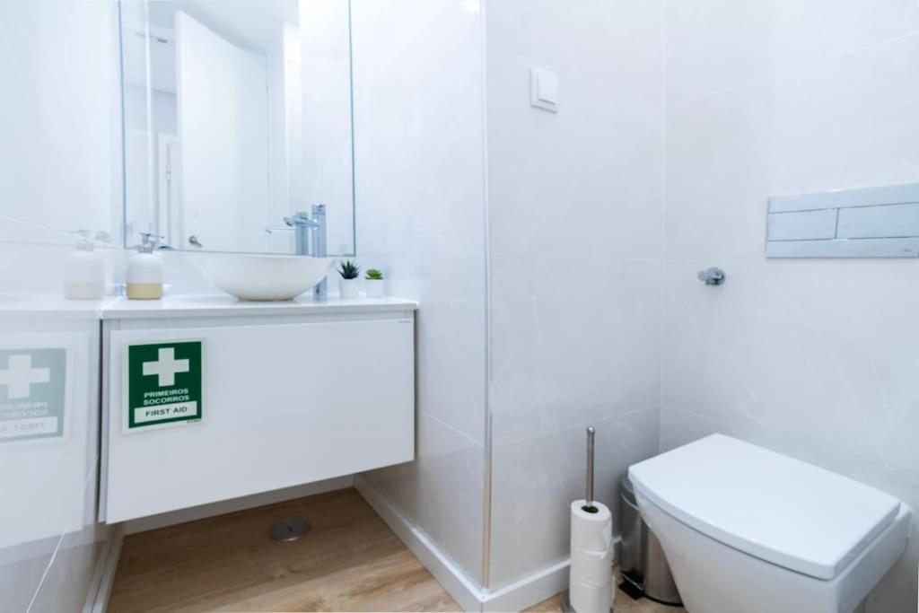 New - Luxury & Bright Apartment Lisboa Exteriör bild