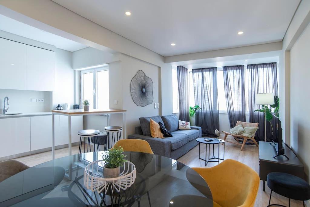 New - Luxury & Bright Apartment Lisboa Exteriör bild