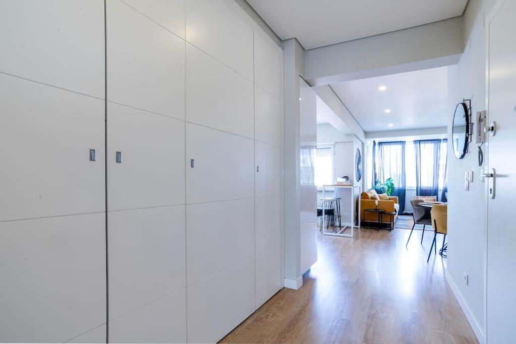 New - Luxury & Bright Apartment Lisboa Exteriör bild